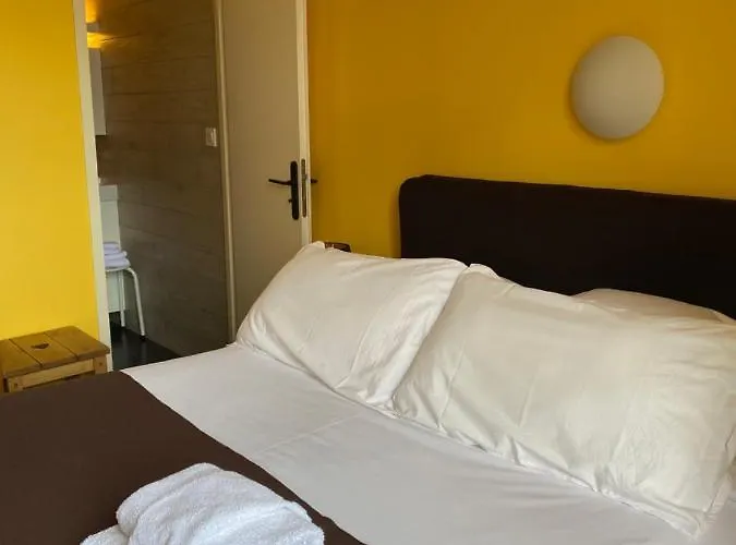 Du Chateau Annecy
