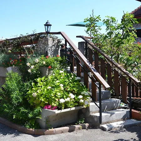 Du Chateau Отель Анси