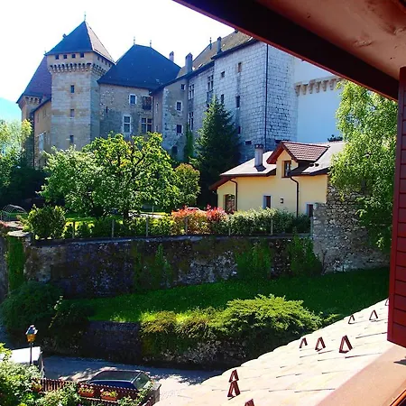 Отель Du Chateau Анси